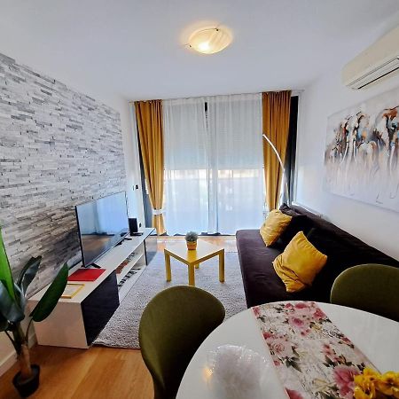 Nova Galerija Studio Ema I Apartman Anita- Parking In Garage Zagrzeb Zewnętrze zdjęcie