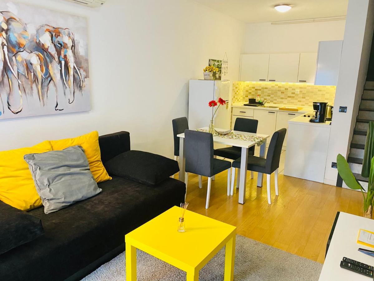 Nova Galerija Studio Ema I Apartman Anita- Parking In Garage Zagrzeb Zewnętrze zdjęcie