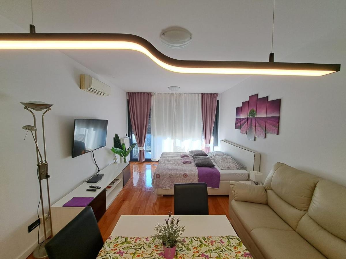 Nova Galerija Studio Ema I Apartman Anita- Parking In Garage Zagrzeb Zewnętrze zdjęcie