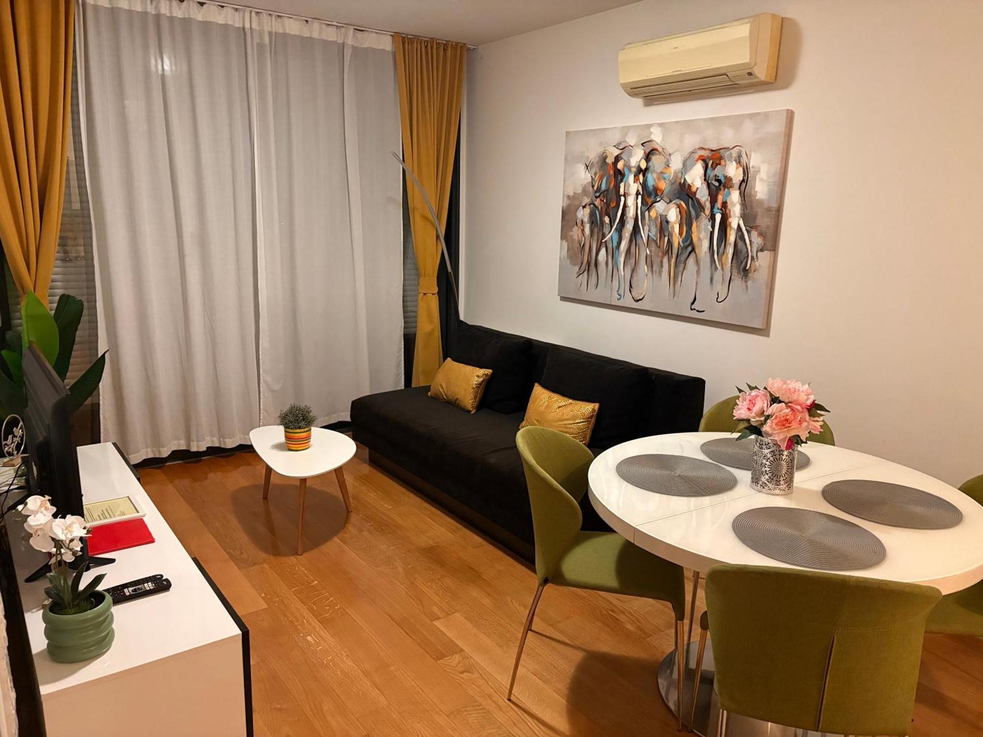 Nova Galerija Studio Ema I Apartman Anita- Parking In Garage Zagrzeb Zewnętrze zdjęcie